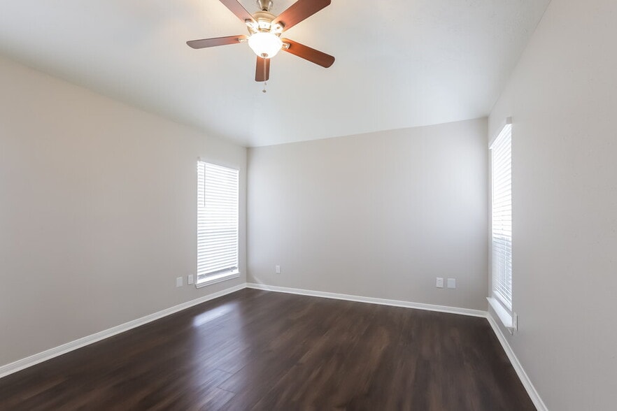 Building Photo - 19411 Winding Branch Dr