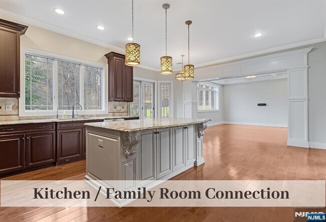 Building Photo - 230 Hillcrest Rd