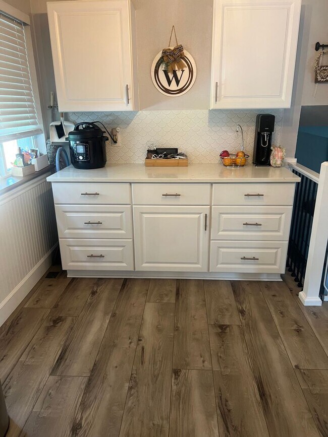 Building Photo - Stylish 3Bd 2Ba Sheridan Green Gem Near Parks, Trails, Shopping & Dining W/ 1-Car Attached Grage