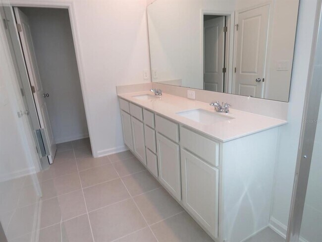 Building Photo - 2677 Bevel Ln