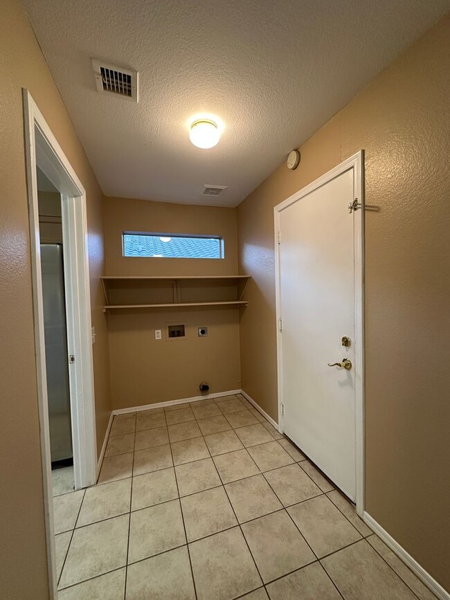 Building Photo - Beautiful 3 Bed 2 Bath House For Rent Gilbert