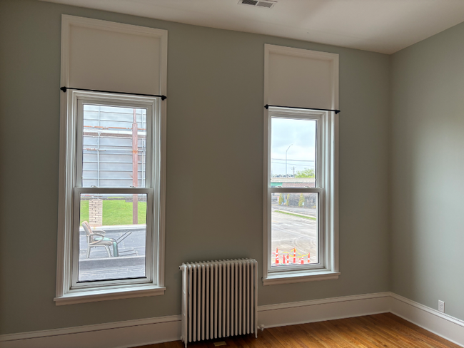 Building Photo - 202 3rd Ave