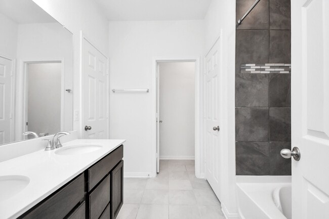 Building Photo - 2030 Domeniko Dr