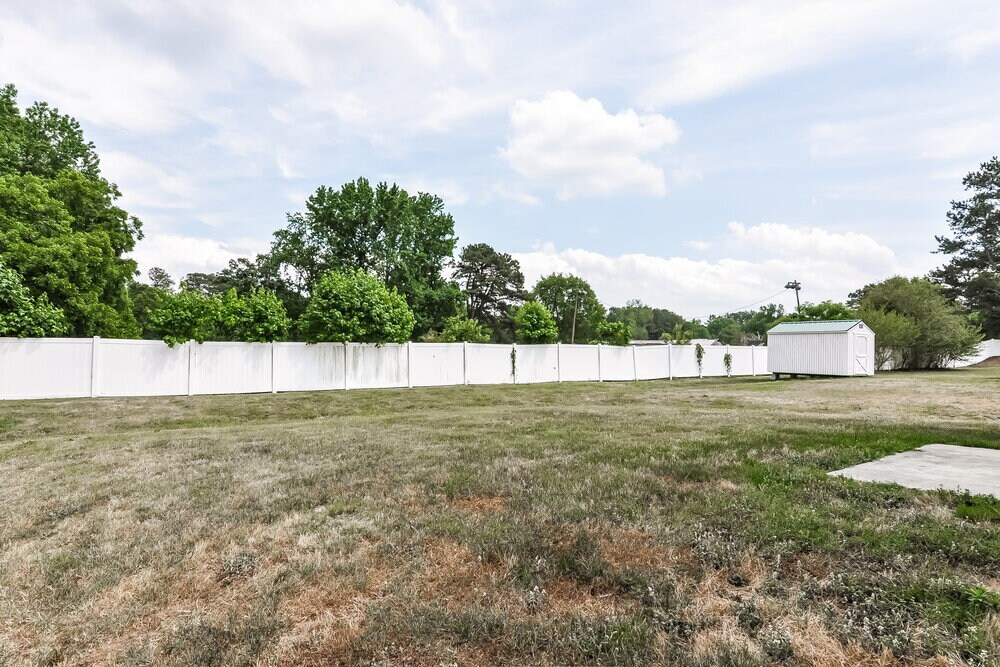 Building Photo - 4010 Watsonia Dr
