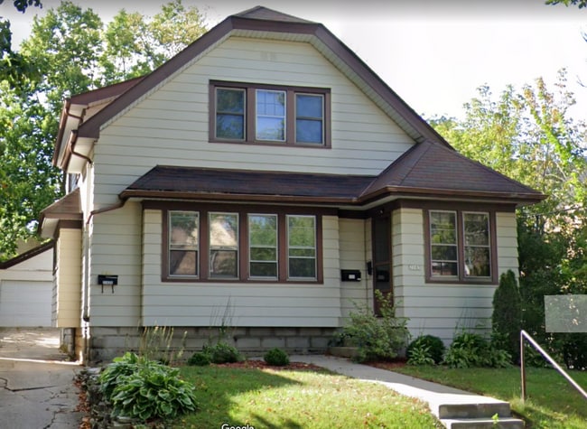 Building Photo - 2143 N 67th St