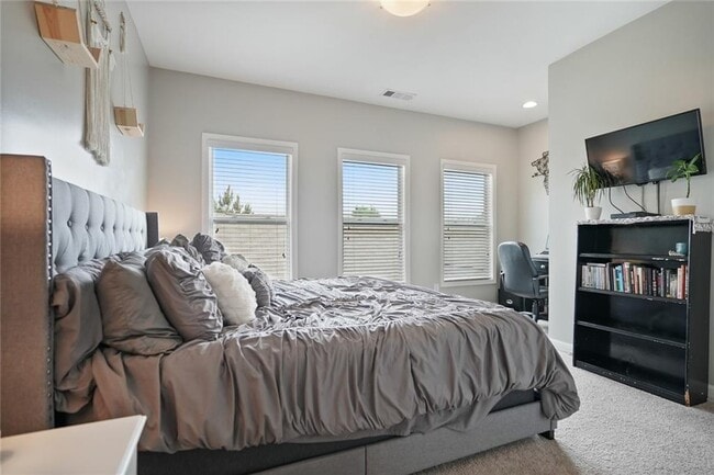 Building Photo - 901 Proctor Ranch Dr