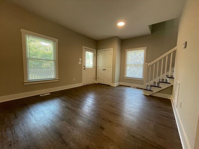 Building Photo - PRE-LEASING FOR AUGUST 2024!