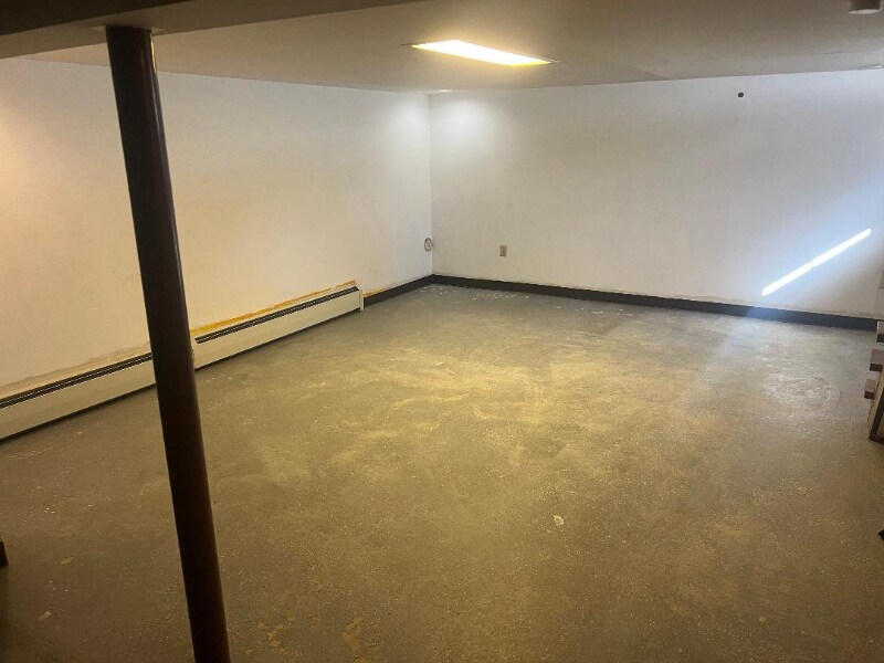 Building Photo - 33 Glen Eagle Dr