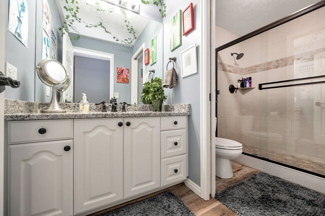 Building Photo - Immaculate Home for rent in gated cul-de-sac!