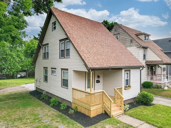 Newly Renovated - 411 Lindenwood Ave