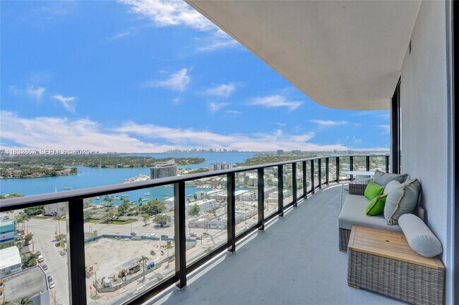 Building Photo - 580-572 72nd St