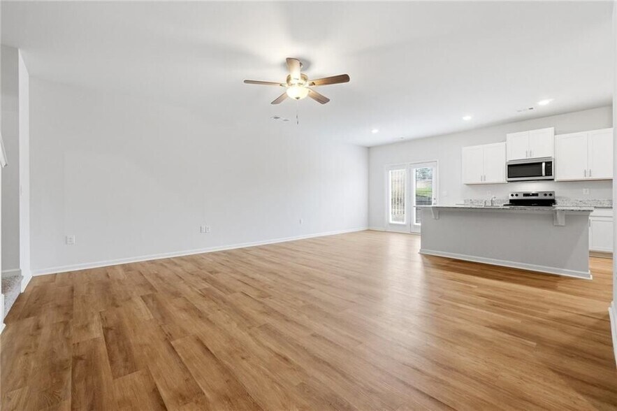 Building Photo - 255 Deerberry Dr