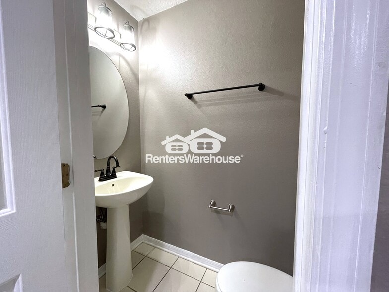 Building Photo - 507 Vincinda Crest Way