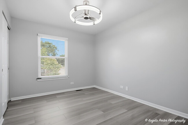 Building Photo - 1240 Huntington Dr