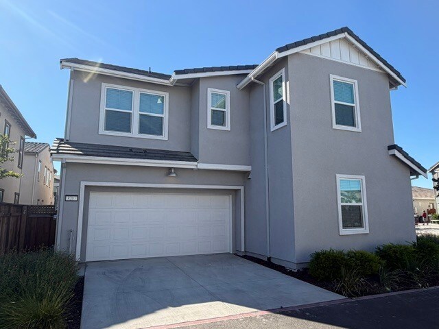 Building Photo - Lathrop - Gorgeous 5 Bedroom 3 Bathroom Home