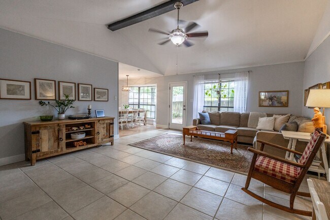 Building Photo - Coming Soon – Home in Lake Forest! | 100 S...