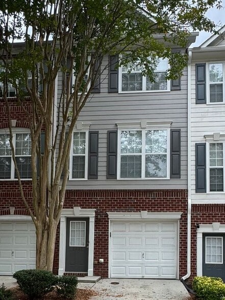 Primary Photo - 2237 Dillard Crossing