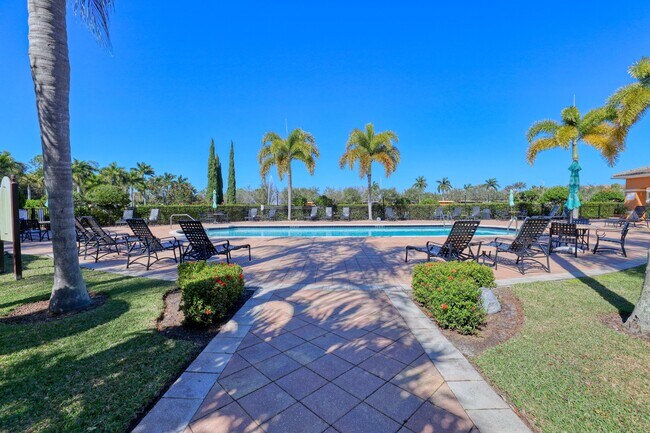 Building Photo - 1830 Florida Club Cir