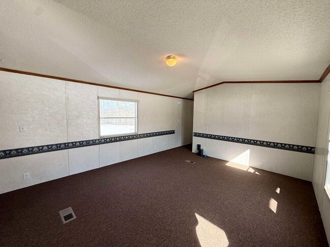 Building Photo - 531 Daniel Webster Hwy