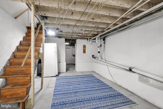 Building Photo - 2212 S Bouvier St