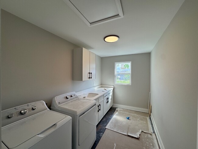 Building Photo - 12412 Limerick Ln