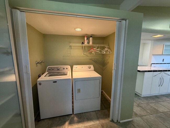 Building Photo - High Desert Retreat- 3 Bedrooms, 2 Bathroo...