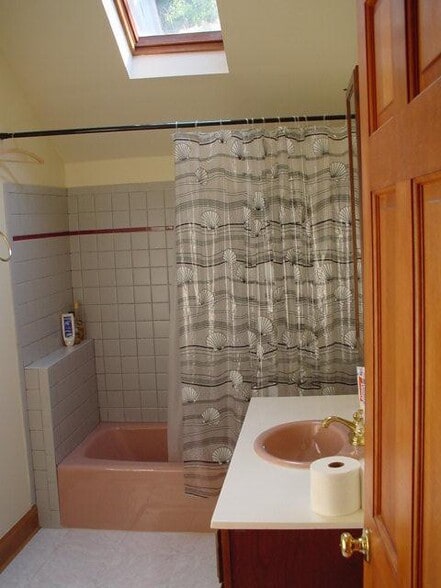 Building Photo - 324 Little Falls St