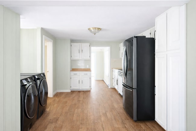 Building Photo - Cozy Milford Single Family – 3 Beds, Laundry, Parking!