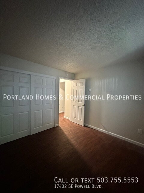 Building Photo - 17432 SE Powell Blvd