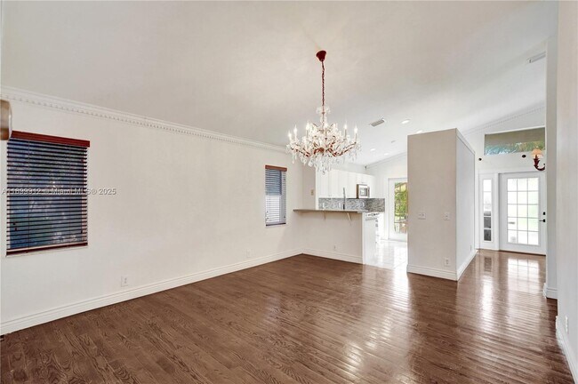 Building Photo - 658 Stanton Dr