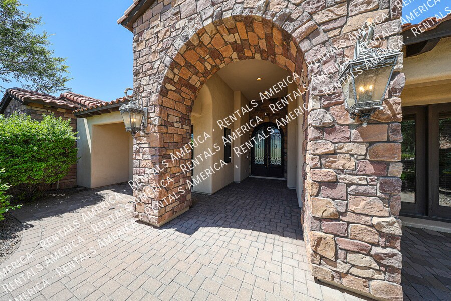 Building Photo - 4430 E Gemini Pl