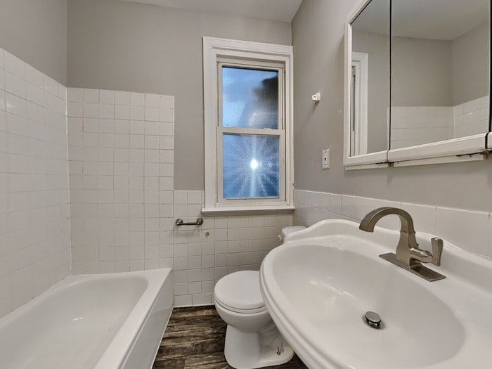 Building Photo - 6116 N Aldrich Ave