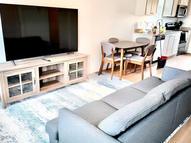 Building Photo - Stunning 2-Bedroom Home with Modern Finishes in Lawton