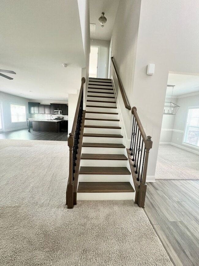 Building Photo - Stunning 4BR 3BA Home in Colfax