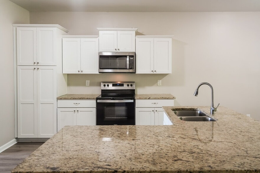 Building Photo - 149 Lindsey Dr