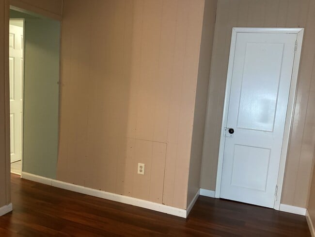 Building Photo - 224 W North St