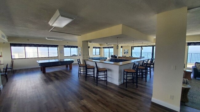 Building Photo - Oceanfront Poolside 2/2 Condo