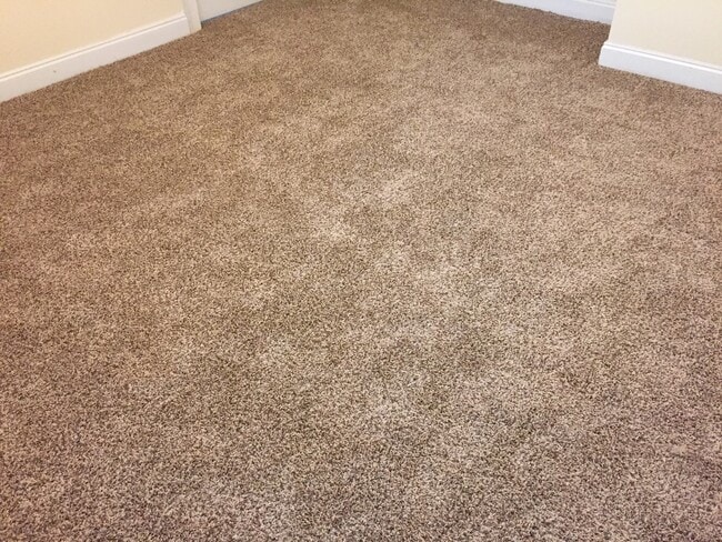 Building Photo - 4bed/4bath in Eagles Landing for JULY!