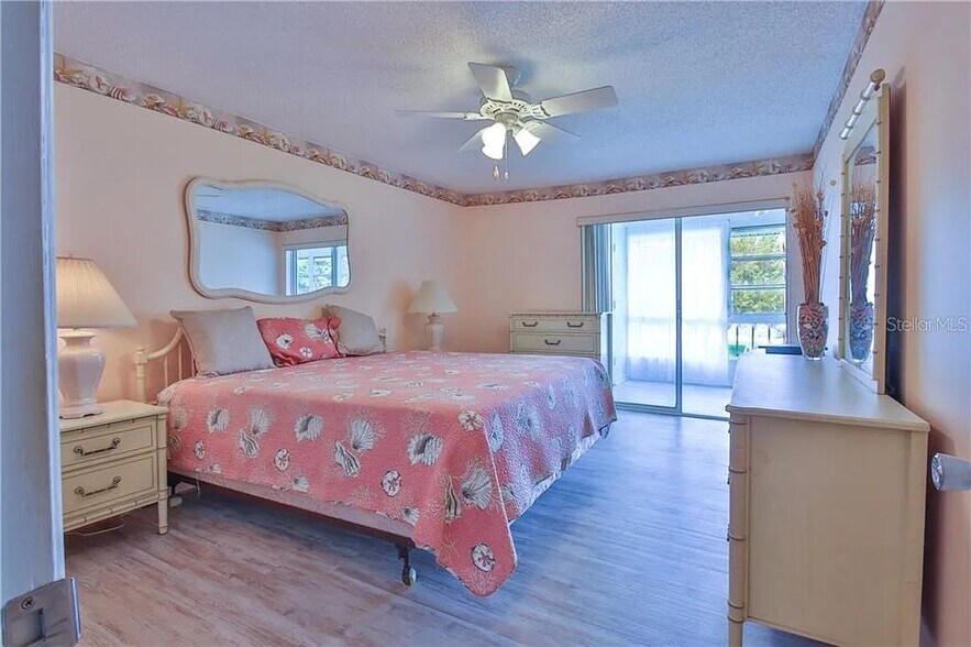 Building Photo - 305 47th Avenue Dr W