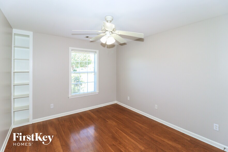 Building Photo - 8181 Short Grass Cove