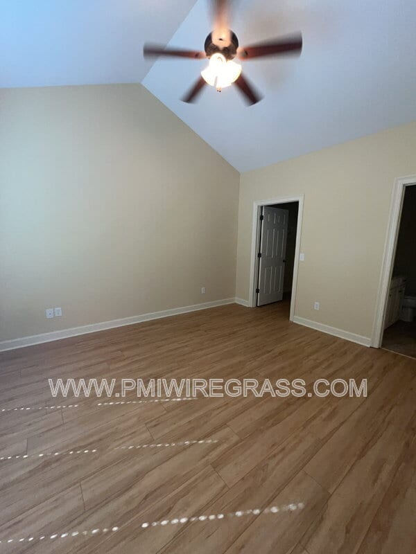 Building Photo - 306 Hidden Creek Cir