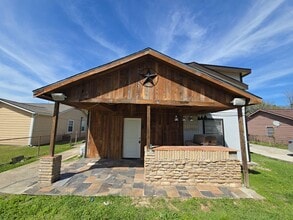 Building Photo - 9010 Linda Vista Rd