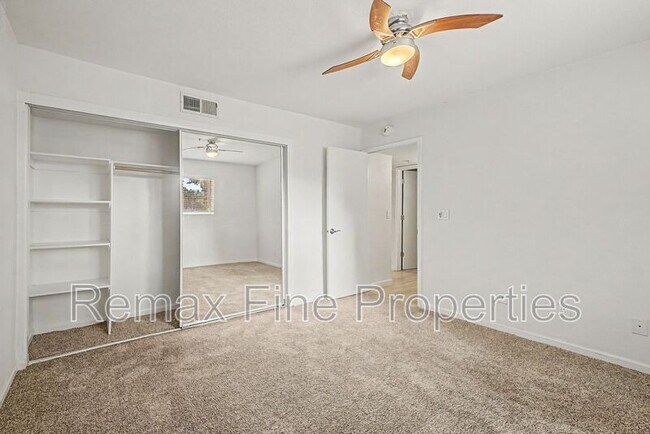 Building Photo - 4704 E Paradise Village Pkwy N