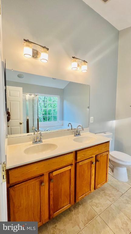 Building Photo - 7566 Grey Goose Way