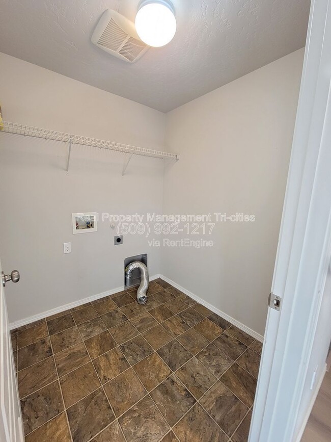 Building Photo - 6206 Maryhill Ln