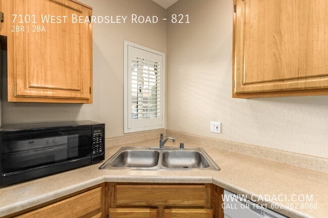 Building Photo - 7101 W Beardsley Rd