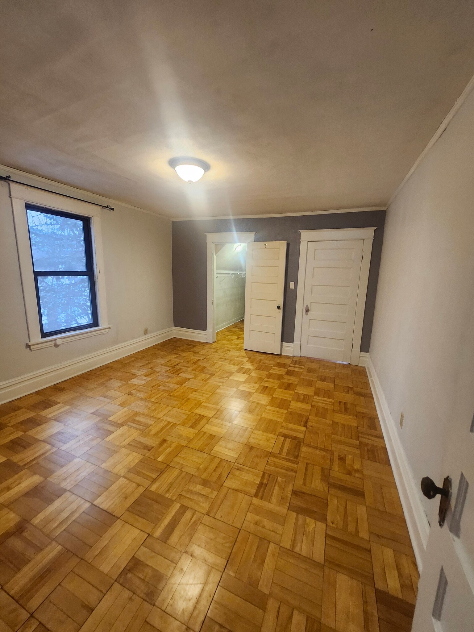 Building Photo - 796 Larpenteur Ave W