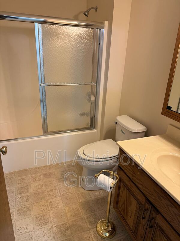 Building Photo - 4206 Hwy K4