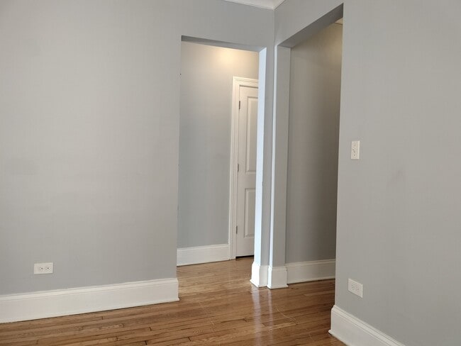 Building Photo - 7408 S Eberhart Ave