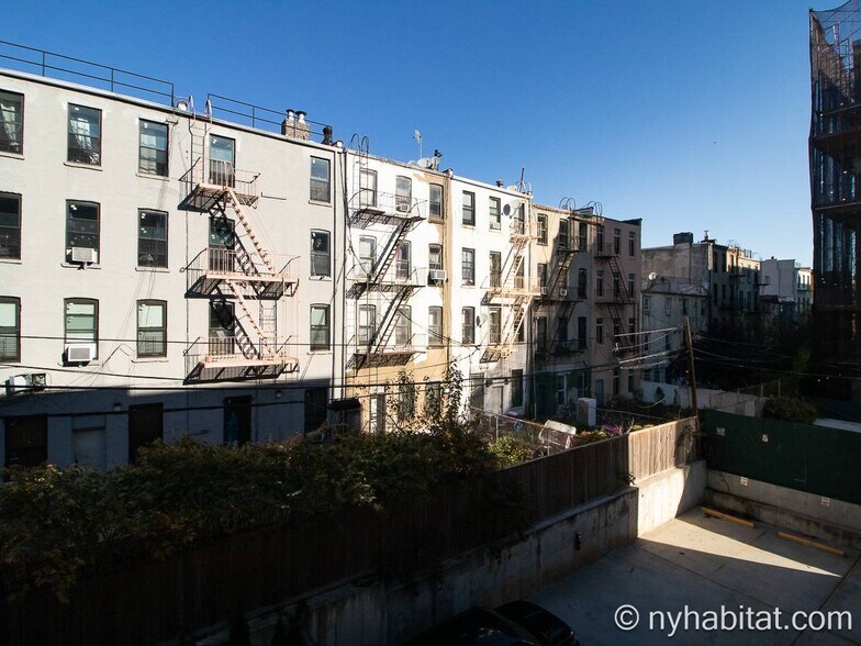 Building Photo - 1325 Herkimer St